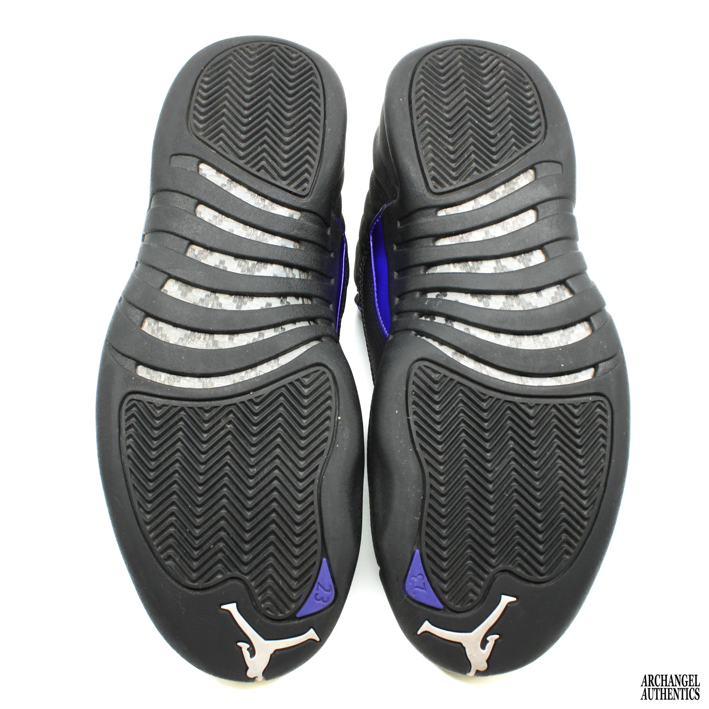 Jordan 12 Retro Negro Oscuro Concordia