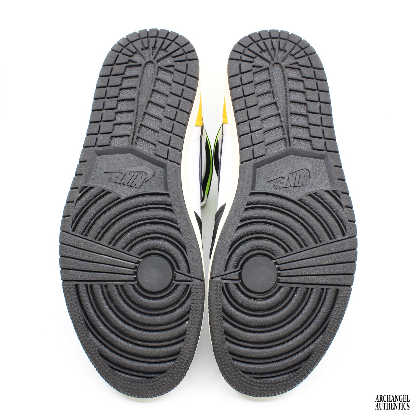 Nike Air Jordan 1 Retro Alto Blanco Negro Volt Universidad Oro