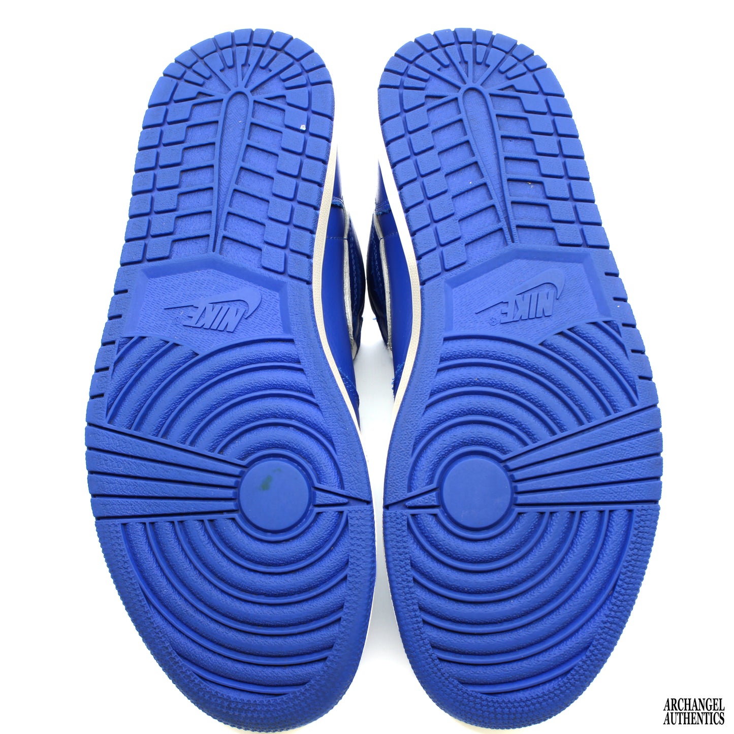 Nike Air Jordan 1 Retro High Hyper Royal