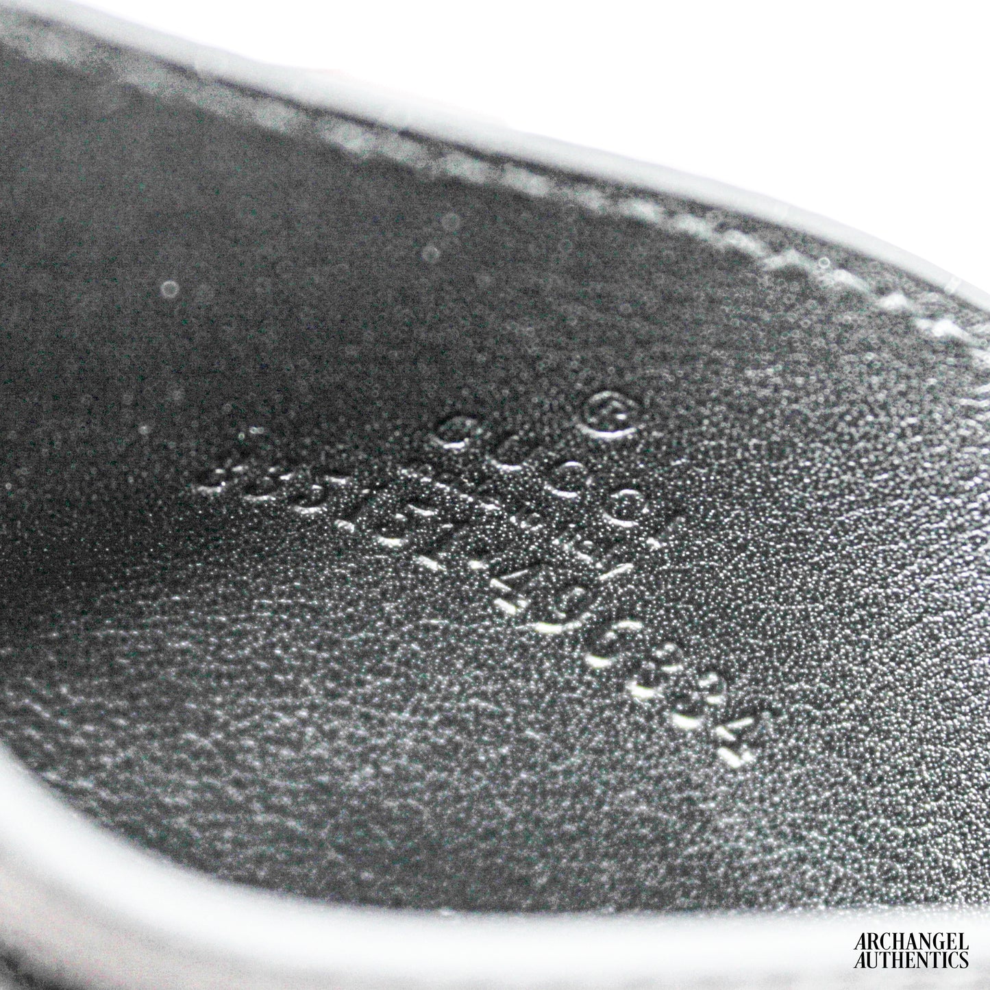Gucci GG Embossed Leather Card Case Black | 835151 AAE51 1000 | Retail: Est $350+