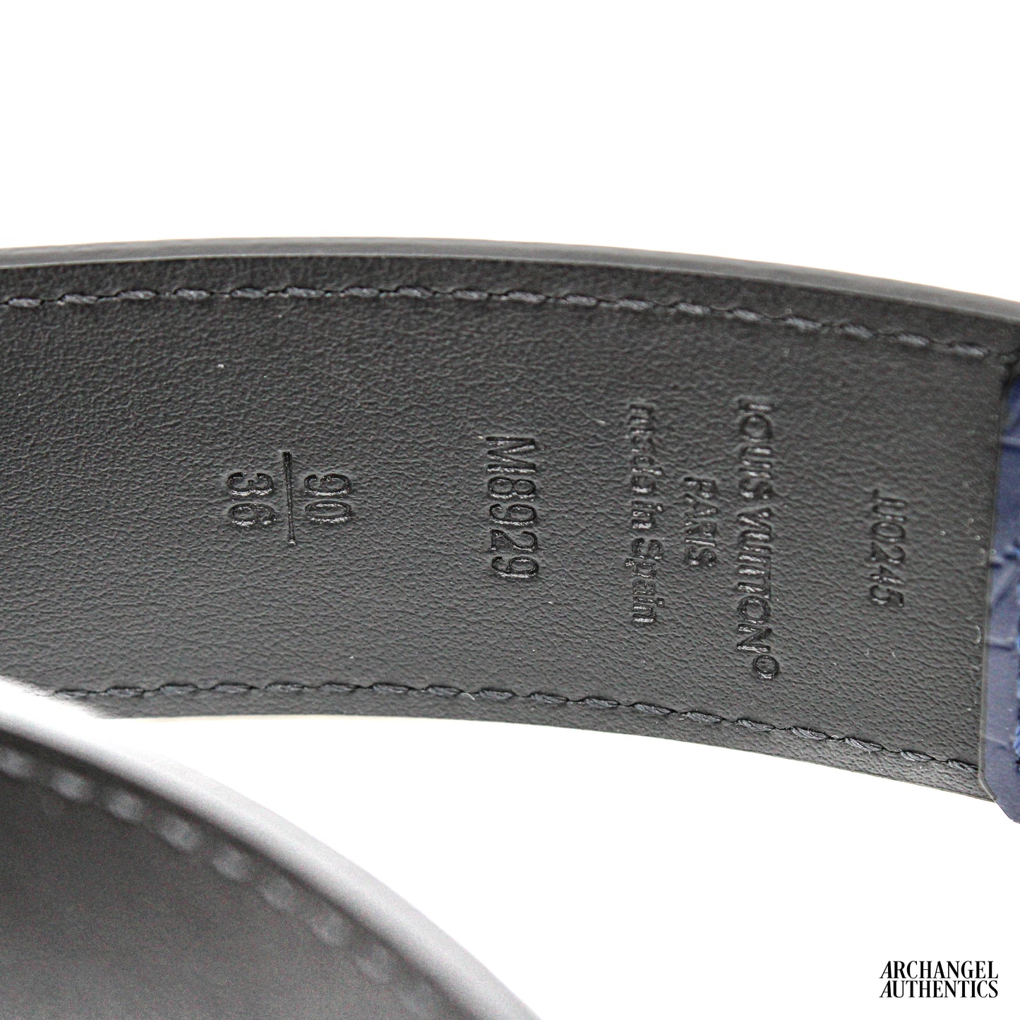 Louis Vuitton Pont Neuf 35mm Belt Leather Navy | M8929U | Size 90