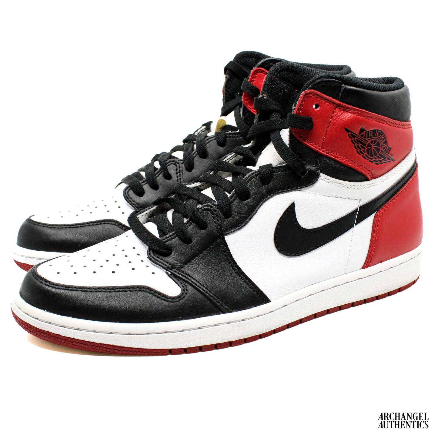 Nike Air Jordan 1 Retro High Black Toe 2016