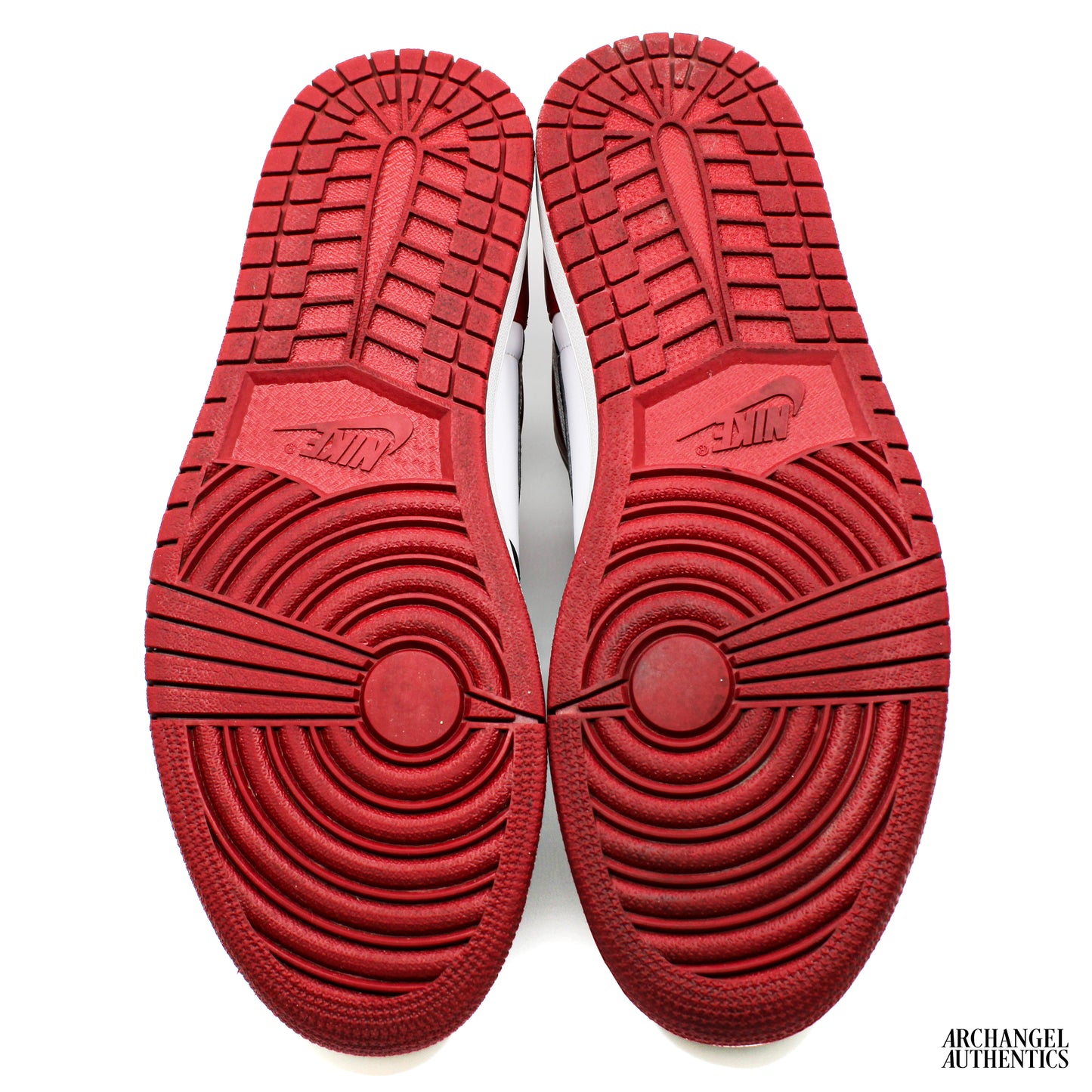 Nike Air Jordan 1 Retro High Black Toe 2016