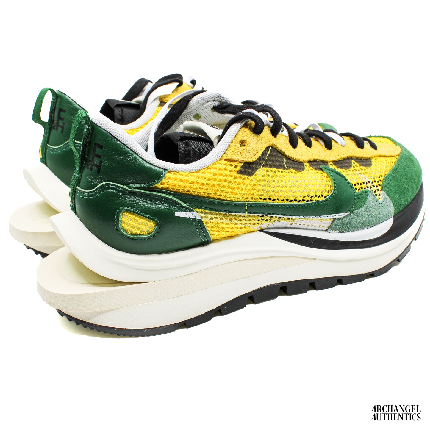 Nike Vaporwaffle Sacai Tour Yellow Stadium Green