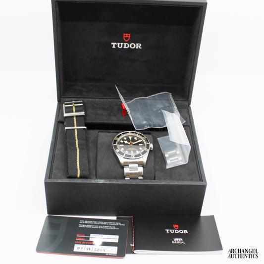 Tudor Black Bay 58 Black | B&P 2021 |  Ref. 79030N | Extra Tudor Strap
